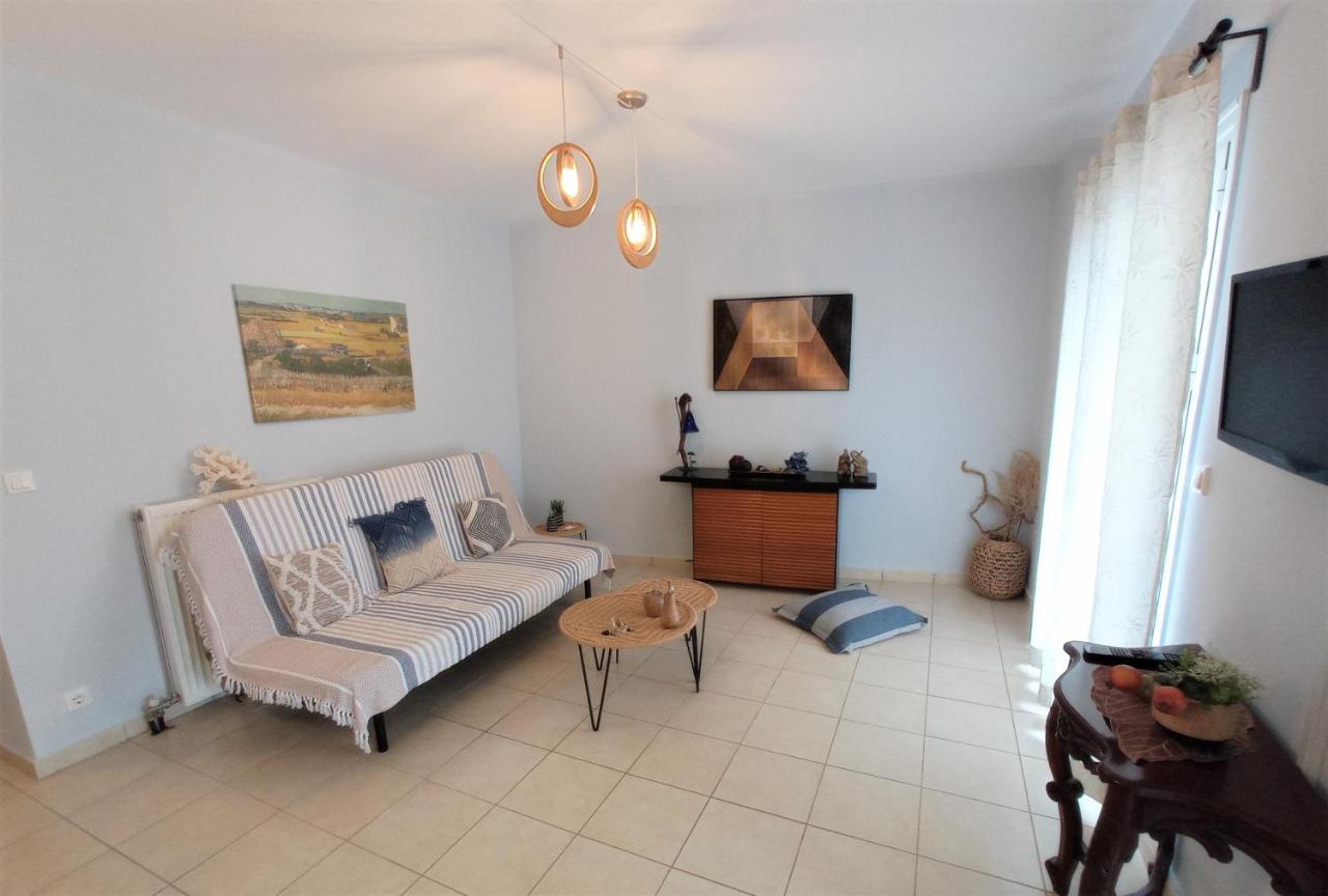 G Apartment In Αγία Ευφημία Εξωτερικό φωτογραφία